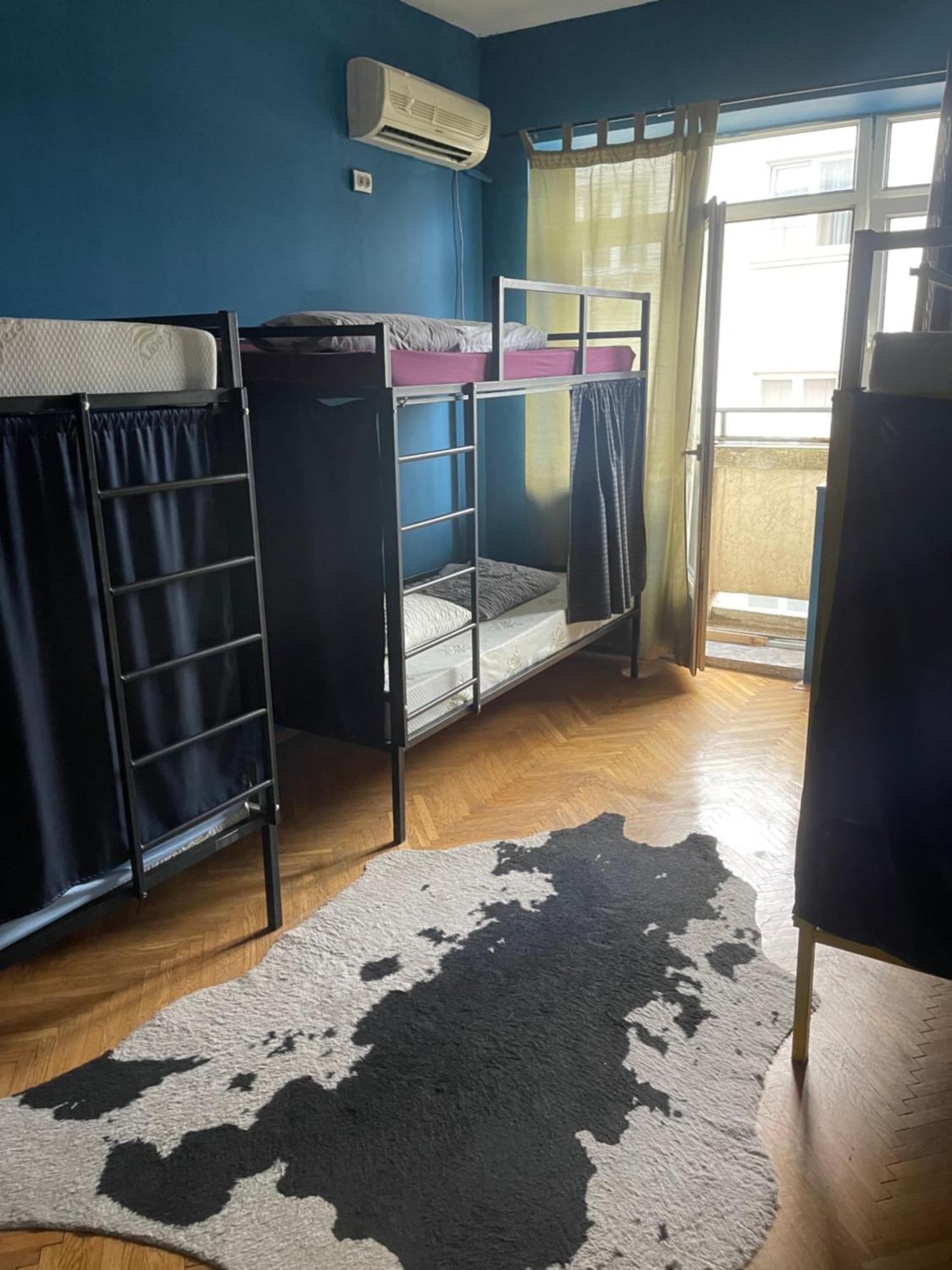 Newborn Center Hostel All Day Free Coffee Priştine Dış mekan fotoğraf