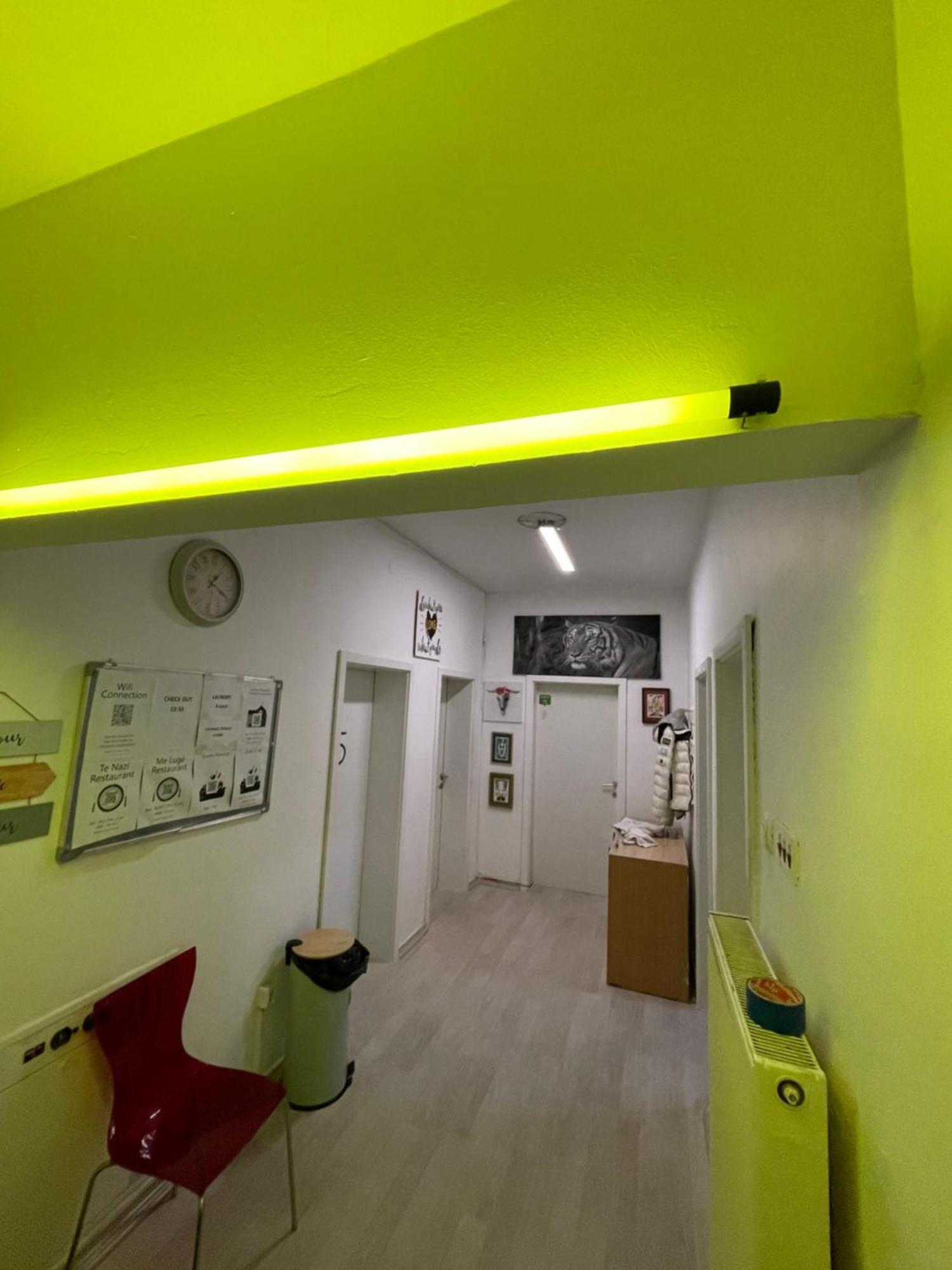 Newborn Center Hostel All Day Free Coffee Priştine Dış mekan fotoğraf